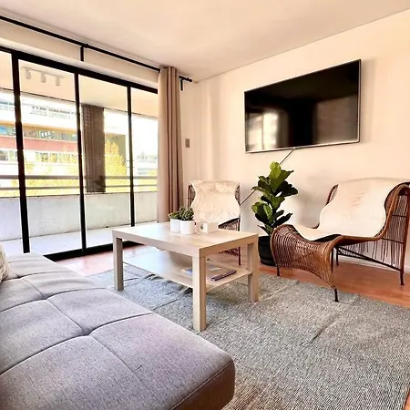 Comodo Y Amplio A Pasos De Costanera Center Apartment